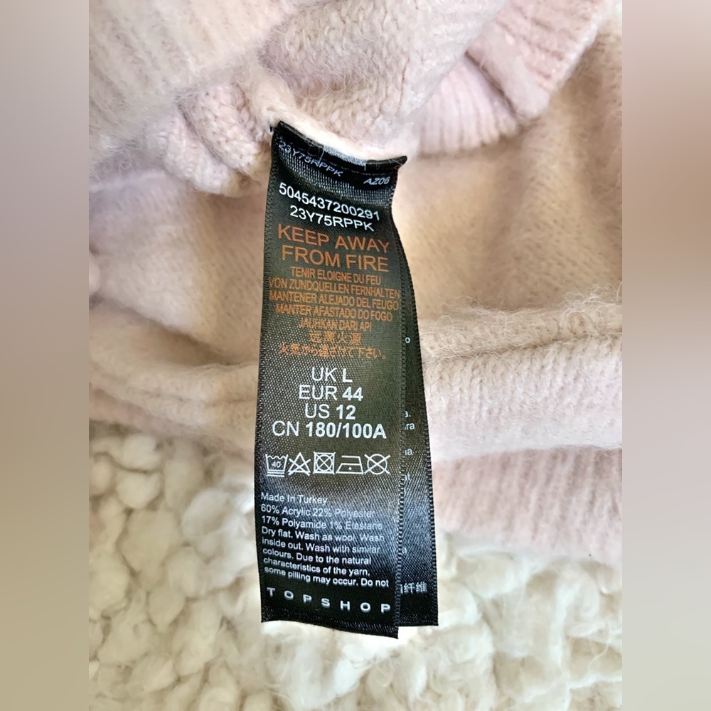 Topshop NWT Oversized Fuzzy Soft Light Baby Pink Wide V-Neck Sweater L - Picture 7 of 7